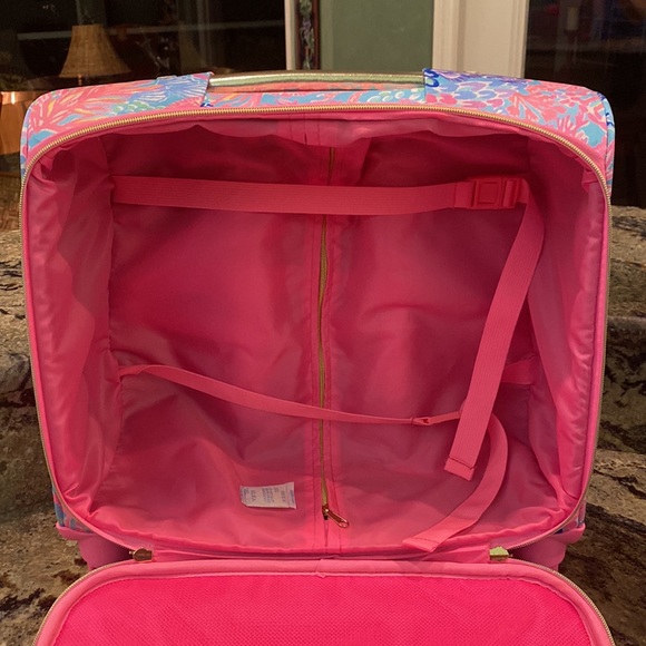 NWT Lilly Pulitzer GWP Under The Seat Carry On - Picture 6 of 14